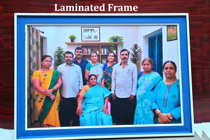 Premium laminated family photo frame